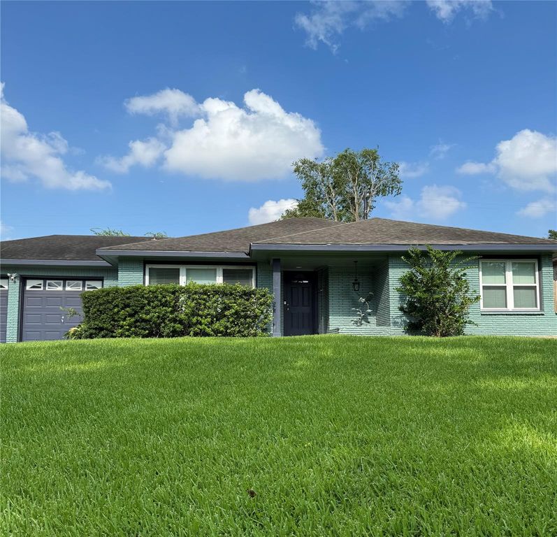 8011 Lorrie Drive, Houston, TX 77025