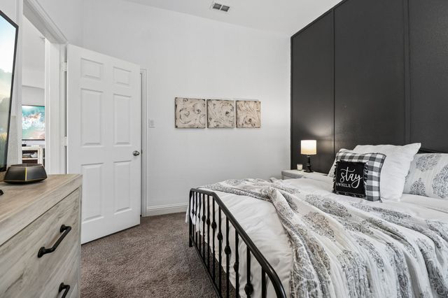 5465 Tuxbury Pond Drive, Fort Worth, TX 76179