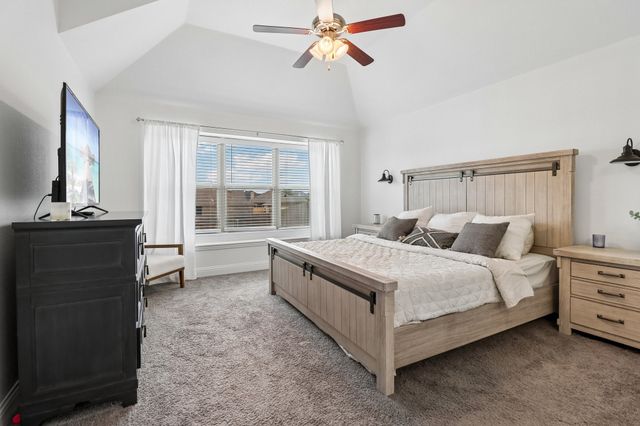 5465 Tuxbury Pond Drive, Fort Worth, TX 76179