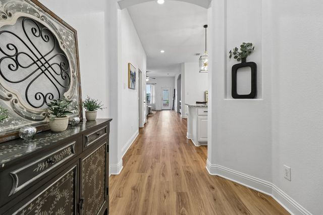 5465 Tuxbury Pond Drive, Fort Worth, TX 76179