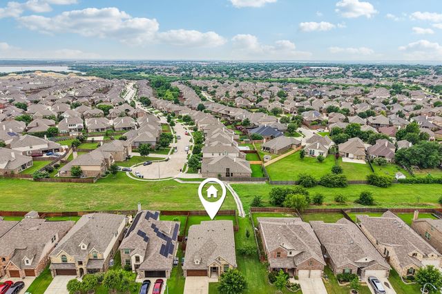 5465 Tuxbury Pond Drive, Fort Worth, TX 76179
