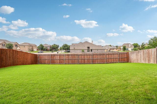 5465 Tuxbury Pond Drive, Fort Worth, TX 76179