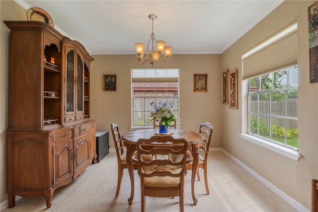 4009 Woodcrest Drive, Bryan, TX 77802