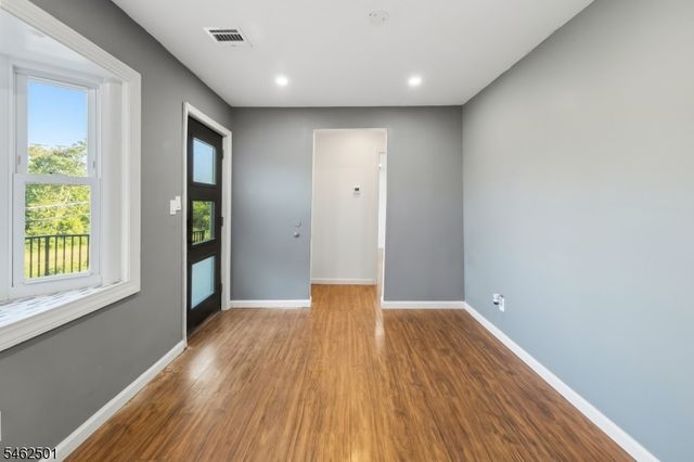20 Greenwood Ave, Wanaque Boro, NJ 07420