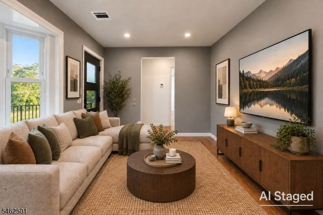 20 Greenwood Ave, Wanaque Boro, NJ 07420