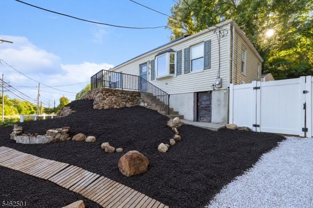 20 Greenwood Ave, Wanaque Boro, NJ 07420