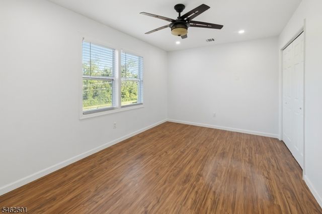 20 Greenwood Ave, Wanaque Boro, NJ 07420
