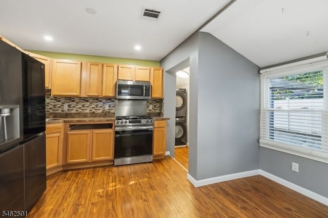 20 Greenwood Ave, Wanaque Boro, NJ 07420