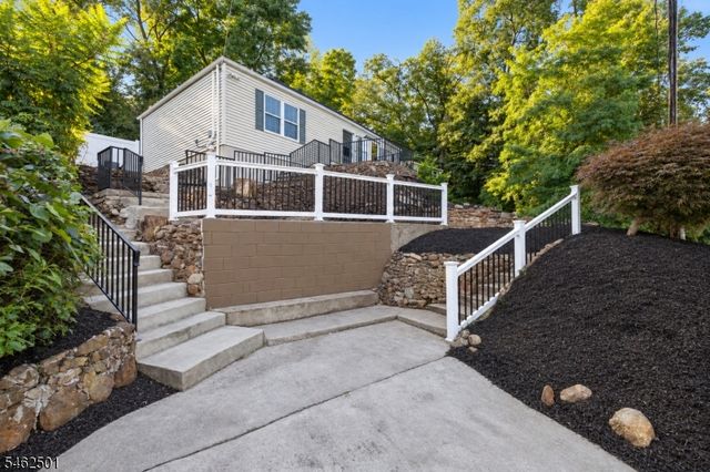 20 Greenwood Ave, Wanaque Boro, NJ 07420