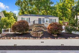 20 Greenwood Ave, Wanaque Boro, NJ 07420