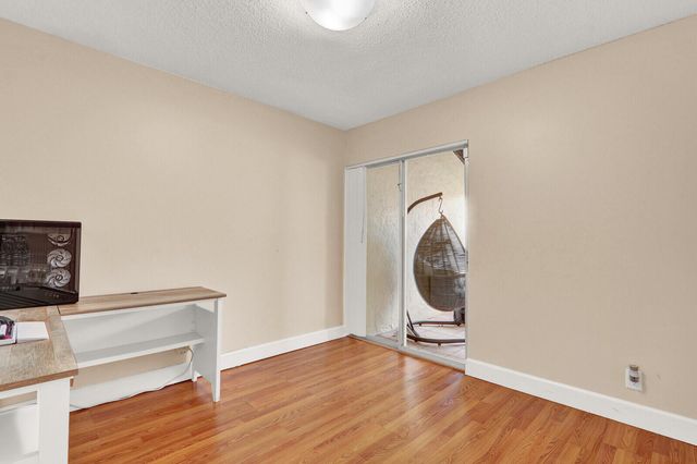 5272 Bosque Lane 31, West Palm Beach, FL 33415