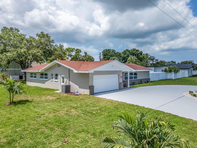 201 HARBOR BLUFF DRIVE, Largo, FL 33770