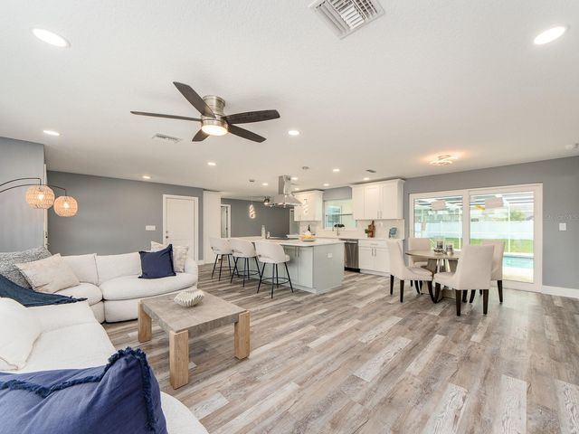 201 HARBOR BLUFF DRIVE, Largo, FL 33770