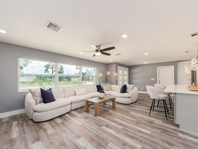 201 HARBOR BLUFF DRIVE, Largo, FL 33770