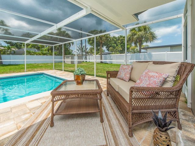 201 HARBOR BLUFF DRIVE, Largo, FL 33770