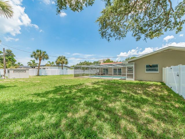201 HARBOR BLUFF DRIVE, Largo, FL 33770
