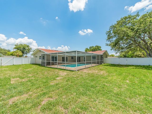 201 HARBOR BLUFF DRIVE, Largo, FL 33770