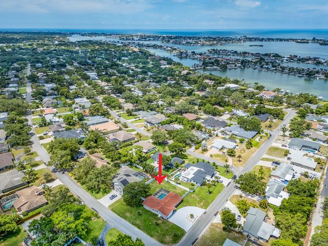 201 HARBOR BLUFF DRIVE, Largo, FL 33770