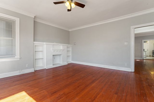 7819 S Cornell Avenue, Chicago, IL 60649