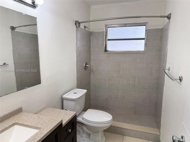 2801 NE 49th St 7, Fort Lauderdale, FL 33308