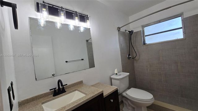 2801 NE 49th St 7, Fort Lauderdale, FL 33308