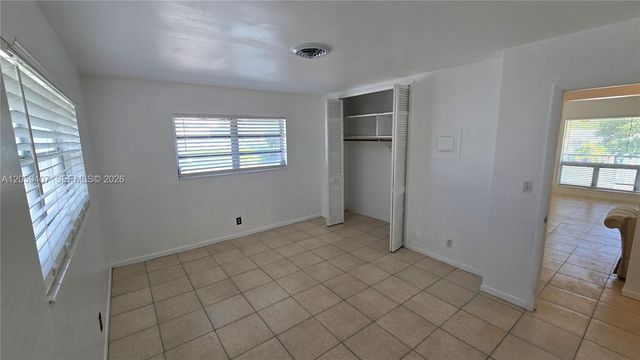 2801 NE 49th St 7, Fort Lauderdale, FL 33308