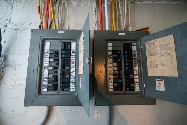 2438 N Pierce STREET, Milwaukee, WI 53212