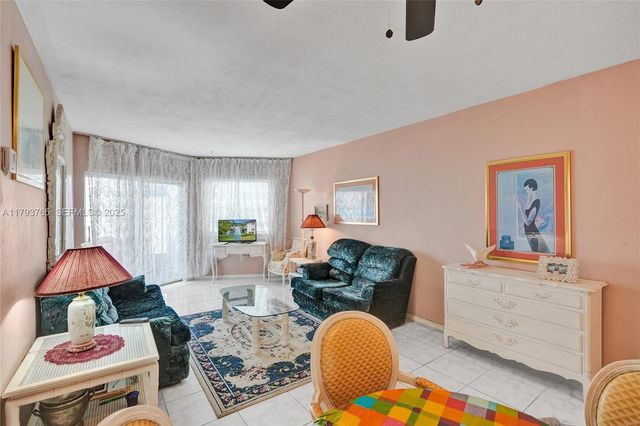 18746 NE 18th Avenue 146, Miami, FL 33179