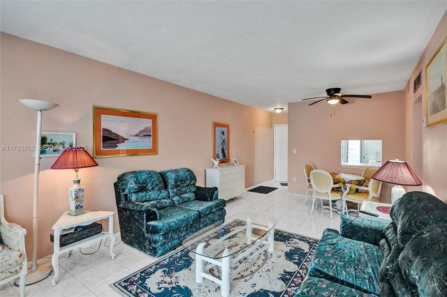 18746 NE 18th Avenue 146, Miami, FL 33179