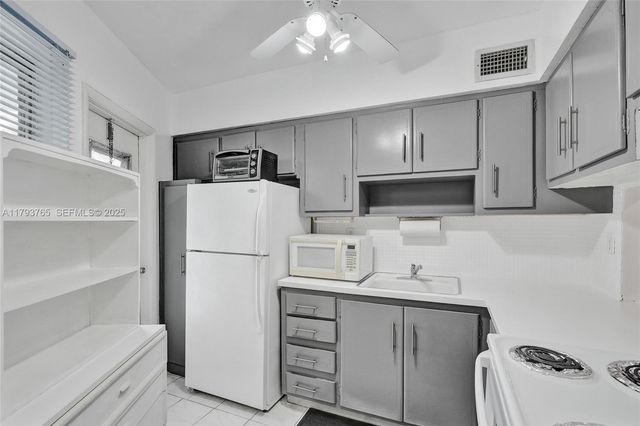 18746 NE 18th Avenue 146, Miami, FL 33179