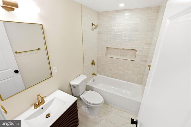 3022 WESTFALL PL, Falls Church, VA 22042