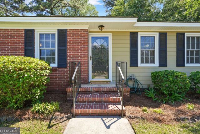 1217 E De Renne Avenue, Savannah, GA 31406
