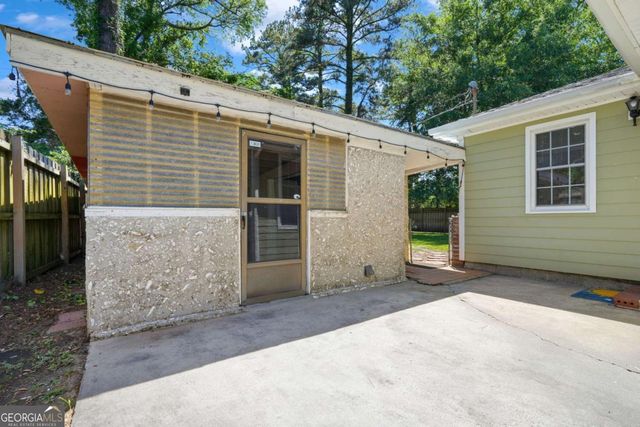 1217 E De Renne Avenue, Savannah, GA 31406