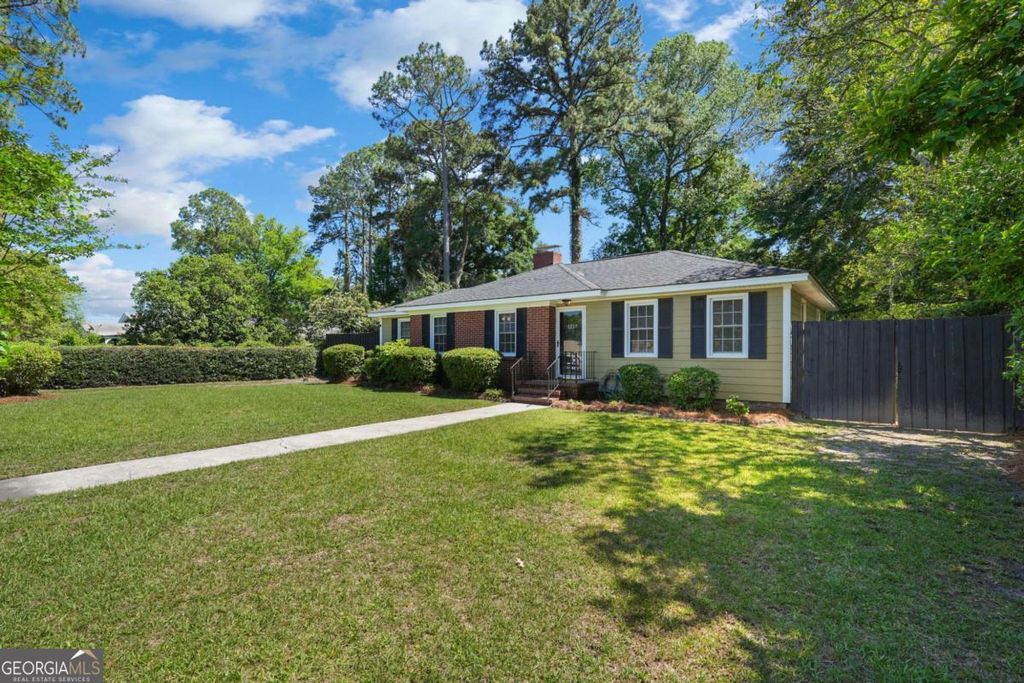 1217 E De Renne Avenue, Savannah, GA 31406