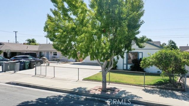 5932 Chinook, Huntington Beach, CA 92647