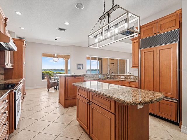 102 12TH AVENUE E, Palmetto, FL 34221