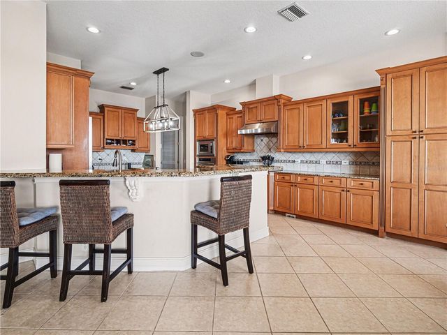 102 12TH AVENUE E, Palmetto, FL 34221