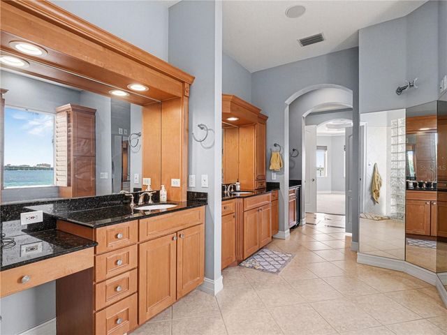 102 12TH AVENUE E, Palmetto, FL 34221