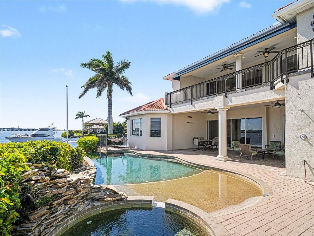 102 12TH AVENUE E, Palmetto, FL 34221