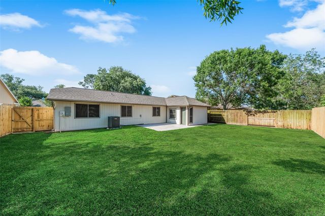 2804 Traveller Drive, League City, TX 77573