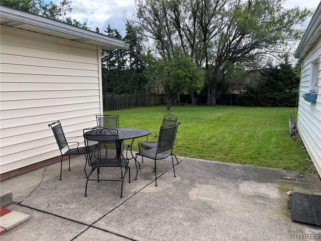 3777 Wolf Road, Hamburg, NY 14127