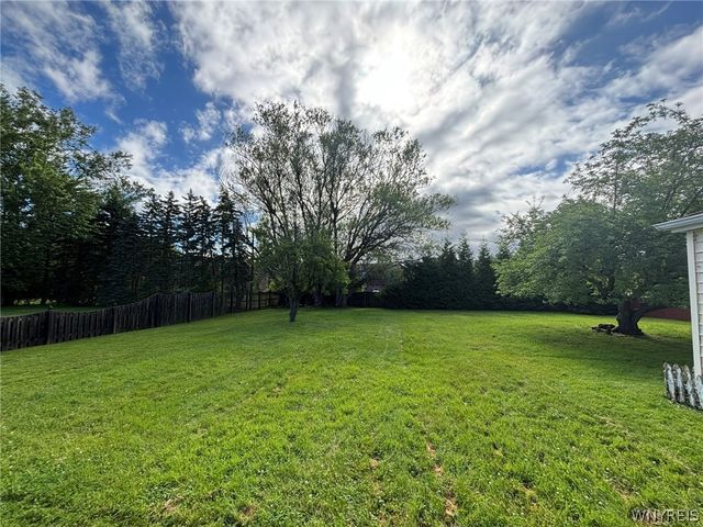 3777 Wolf Road, Hamburg, NY 14127