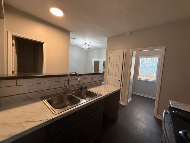 831 Cameron M Alexandar, Atlanta, GA 30318