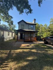 831 Cameron M Alexandar, Atlanta, GA 30318