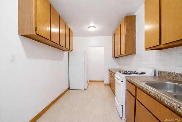 1670 Longfellow Avenue 4A, Bronx, NY 10460