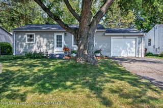 5729 Hilliard Road, Lansing, MI 48911
