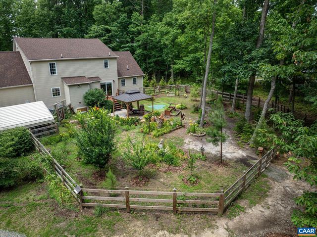 1356 KENTS MILL RD, Louisa, VA 23093