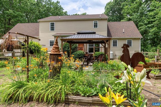 1356 KENTS MILL RD, Louisa, VA 23093