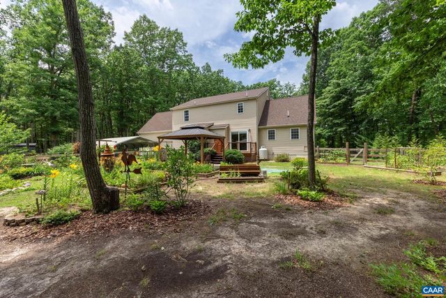 1356 KENTS MILL RD, Louisa, VA 23093
