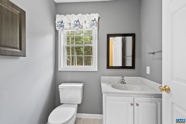 1356 KENTS MILL RD, Louisa, VA 23093